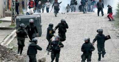 Evo Morales recibe asilo en México; Bolivia busca sucesor Evo Morales recibe asilo en México; Bolivia busca sucesor